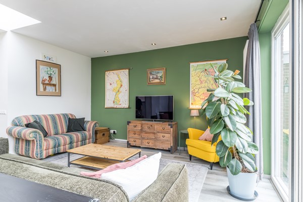 Foto - Verkocht: Ruime instapklare geschakelde 2 onder 1 kap woning voorzien van een goed isolatiepakket met aanbouw, bijkeuken, ruime tuin op zuiden (ca 131 m2) en garage gelegen in Kunrade.